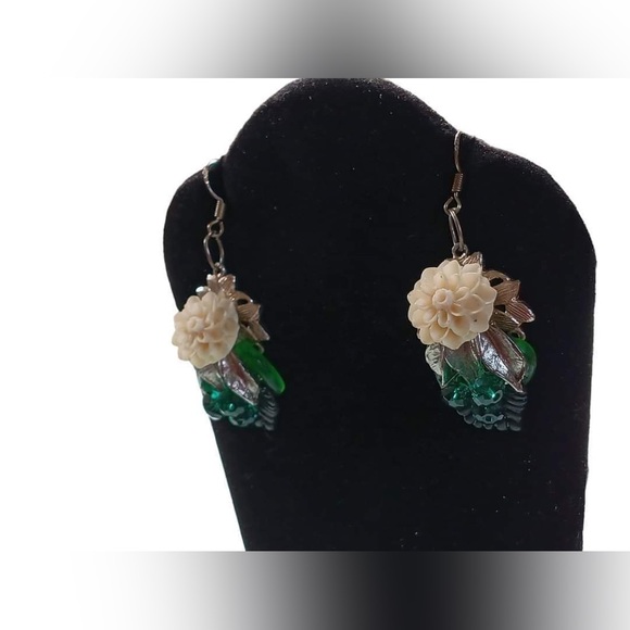 Vintage sterling upcycled assemblage dangle earrings. Earring hooks are stamped - Picture 4 of 5